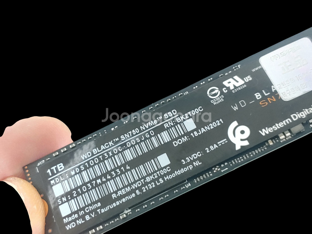 정품 WD BLACK M.2 NVMe SSD 1TB--4