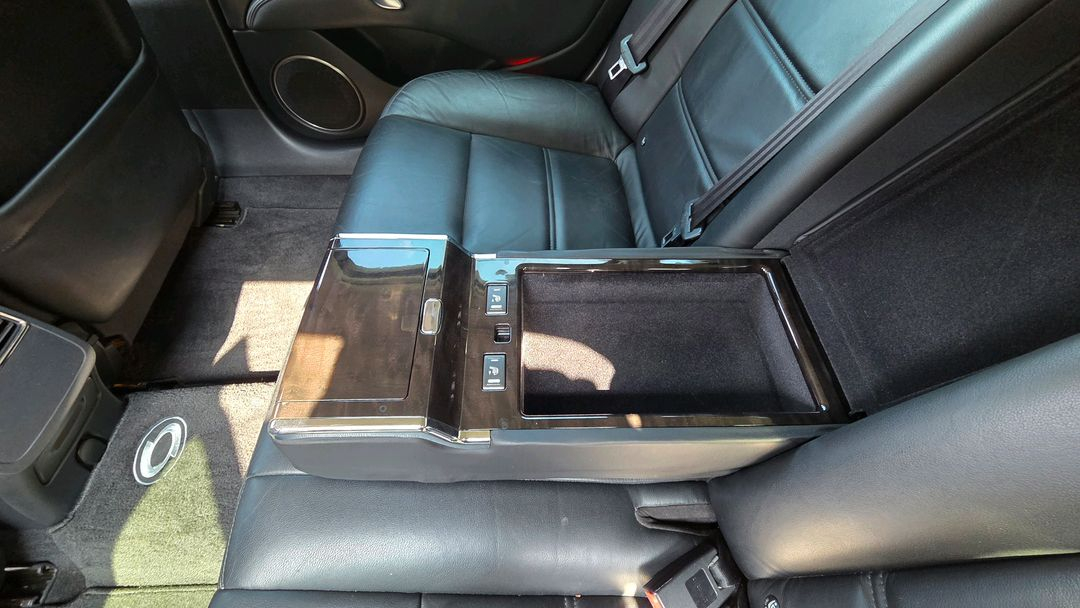 르노삼성 sm7 올뉴SM7 폐차로 부품판매 합니다 은색 이미지