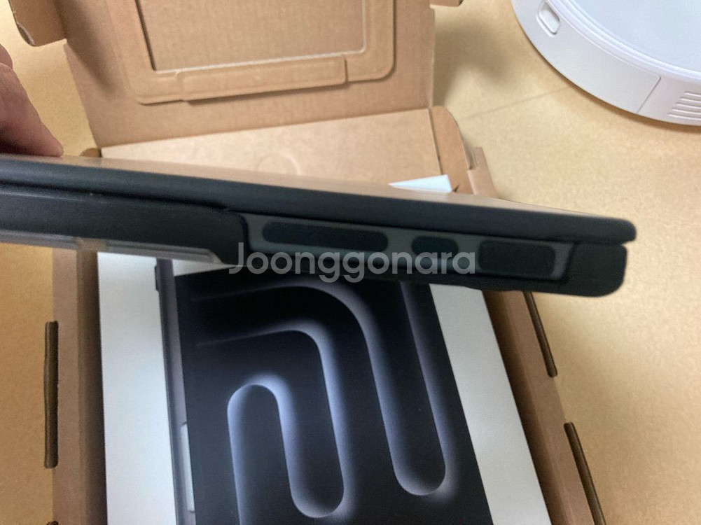 맥북 pro 14 m4 24gb,512--7