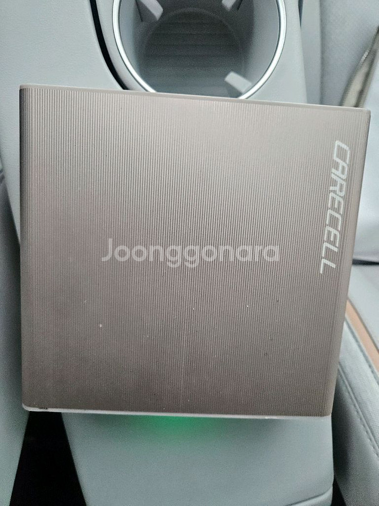 케어셀 차량용 보조배터리 팝니다--0
