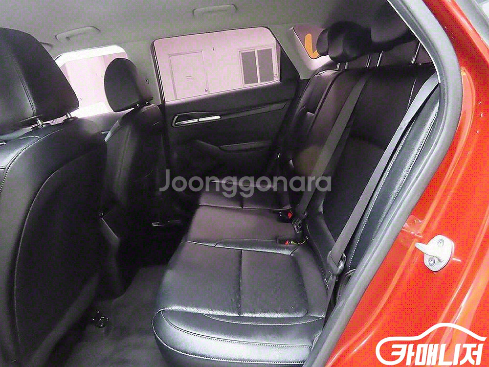 [기아]셀토스 디젤 1.6 2WD 프레스티지 (5인승)--9