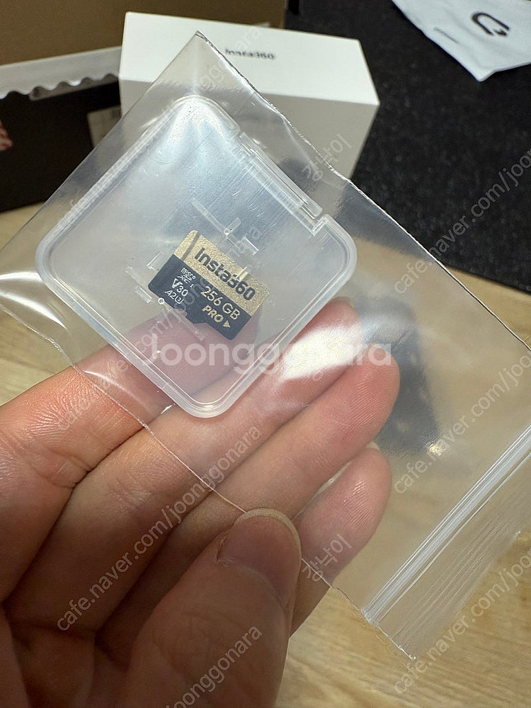 인스타360X4 + 256g 메모리카드--1