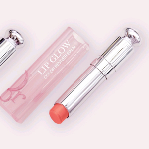 새상품ㅡ디올 어딕트 립글로우 004 코랄