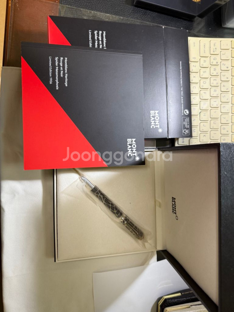 몽블랑 루즈앤느와 스파이더 메타모포시스 만년필--1