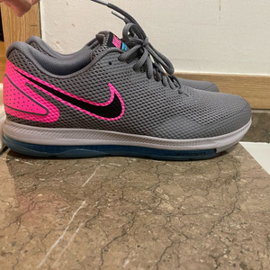 나이키 줌올아웃 285cm