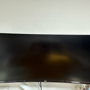 LG 커브드 모니터 34wp65c 팝니다
