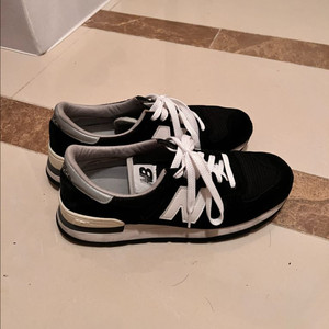 뉴발란스 990v1 블랙 275사이즈