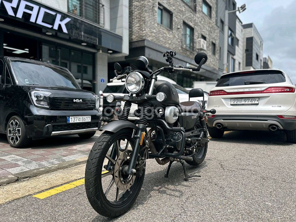 한솜 베네트125 23년 2천km 무사고 그레이색상--5