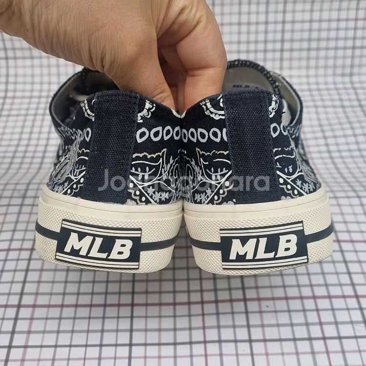 MLB 페이즐리 스니커즈 250.--3
