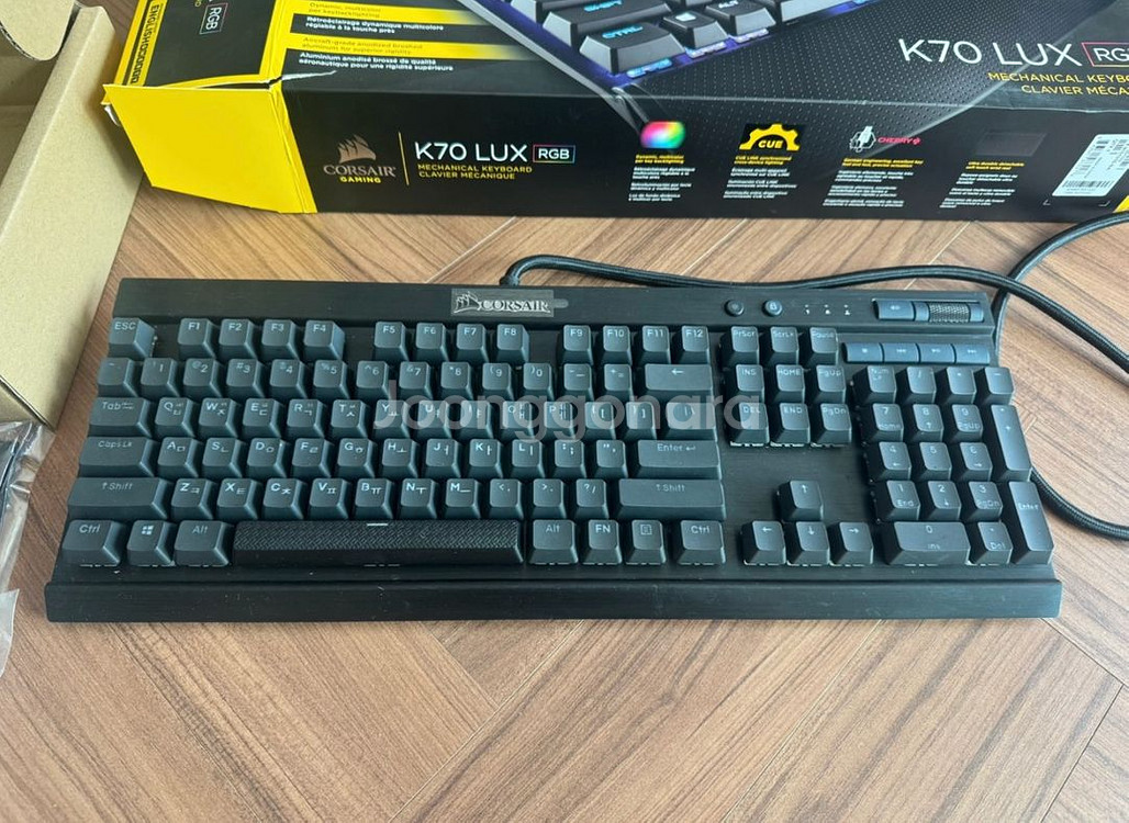 커세어 k70 Lux RGB 팝니다--0