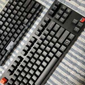 레이저 헌츠맨 v2 tkl 텐키리스