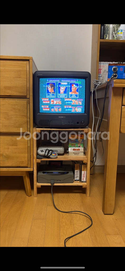 소니 트리니트론 16인치 브라운관 KV-16GP2--9