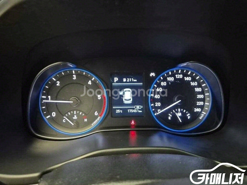 [현대]코나 디젤 1.6 2WD 모던초이스 (5인승)--5