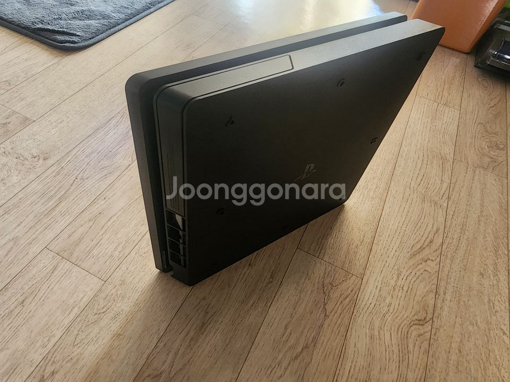 플스4 슬림 500GB CUH-2218 판매합니다--2