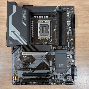 GIGABYTE Z790 UD 메인보드