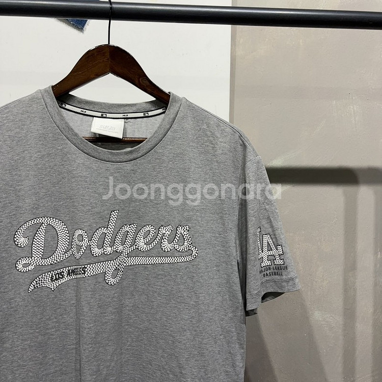 (105) MLB LA다저스 캐주얼 프린팅 반팔 티--2