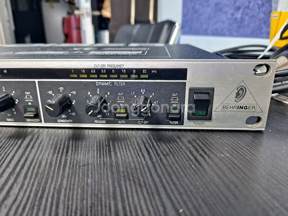베링거 SNR2000/ DSP1100 음향 컨트롤러--1
