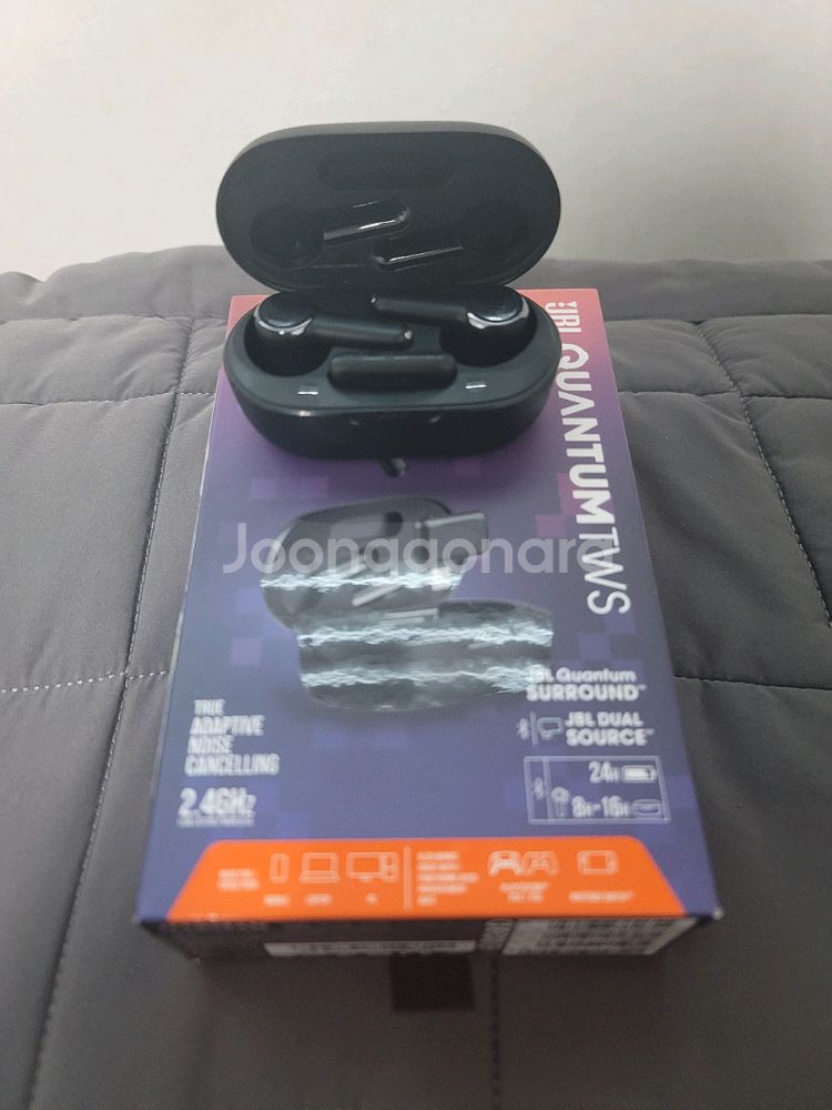 JBL Quantum TWS 이어폰--0