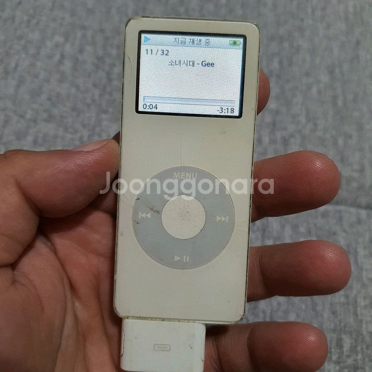 애플 아이팟나노1세대 a1137 1기가 화이트 부품용--0