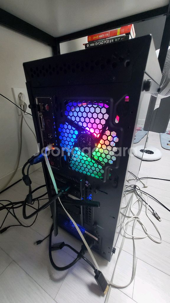 5700X3d/RTX3070/32GB 데탑 팝니다.--2