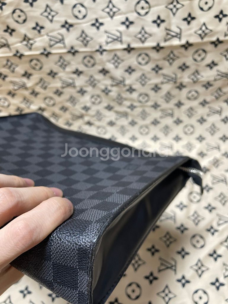 루이비통 다미에 포쉐트 보야주 클러치--8