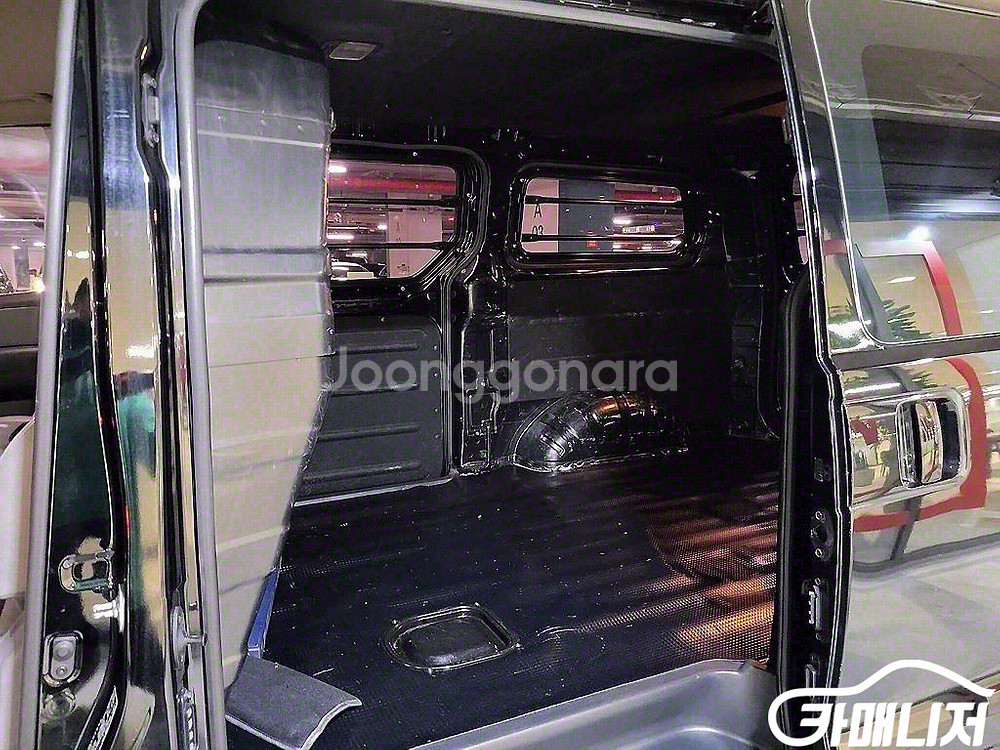 [현대]더 뉴 그랜드 스타렉스 2WD 밴 3인승 스마트--7