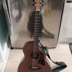 고퍼우드 G130MCE 통기타 판매합니다