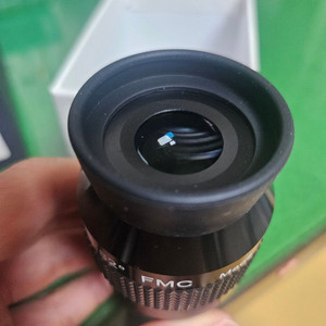 솔로몬옵틱스 UWA 4mm 82" 팝니다.