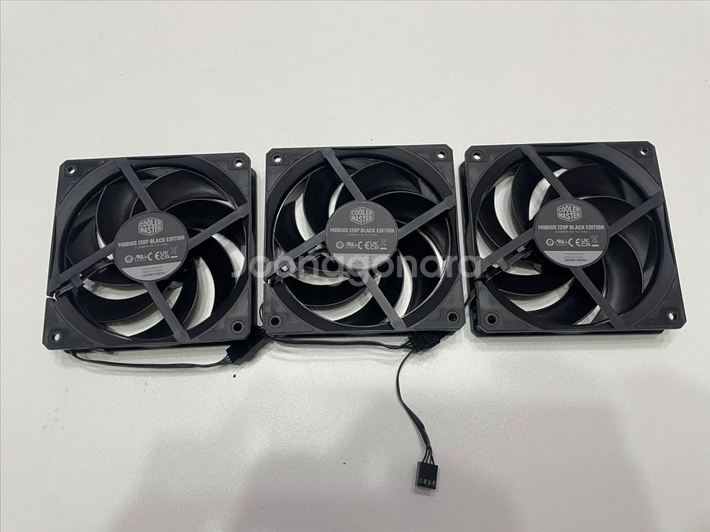 쿨러마스터 애트모스 스텔스 360 수냉 쿨러--5