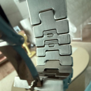 애플워치10에르메스 사티네46mm 여유분 링크 구합니다
