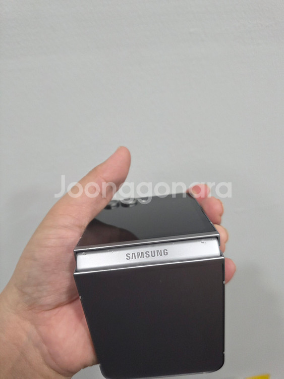 갤럭시 Z플립6 실버쉐도우 256기가 A급 팝니다--6