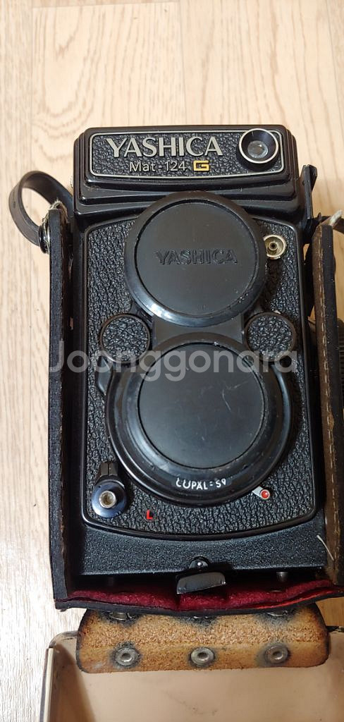 yashica mat-124 g--1