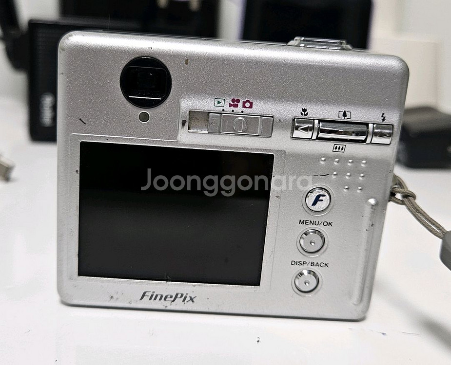 후지필름 FinePix F440 디카--4