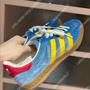 구찌/ 아디다스 블루 가젤 정품 / 265
