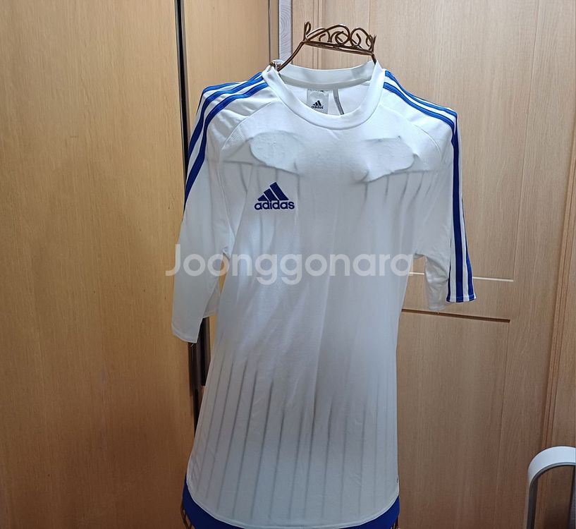 새상품 adidas 아디다스 반팔티셔츠--0