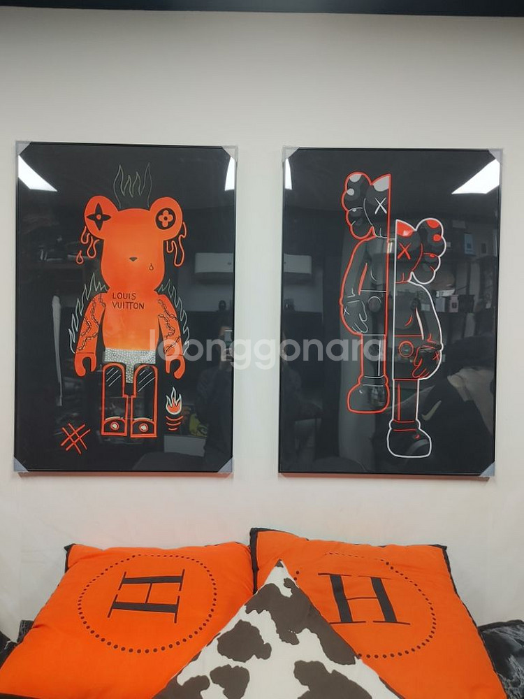 루이비통 베어브릭 카우스 피규어 대형 그림 액자 소품--0