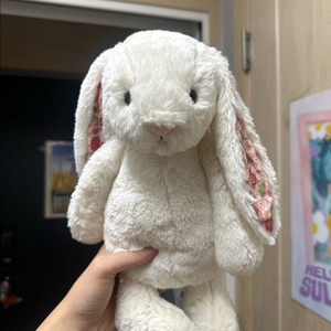 젤리캣 떨기 버니