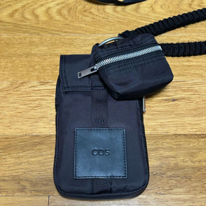 COS 미니 크로스백
