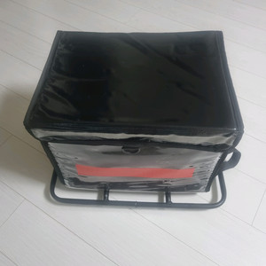 배달가방 50리터 자석파티션3개 안장받침틀 풀셋팅 팝니