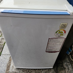 소형 냉장고 75리터 근처 가져다 드려요