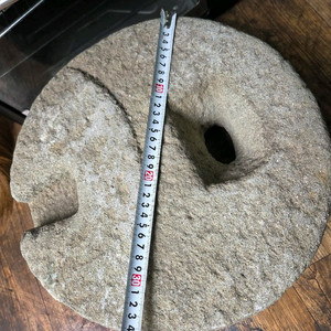 옛날멧돌(풀뫼)