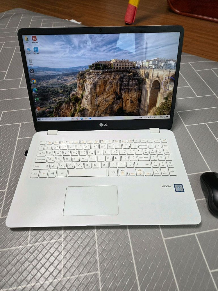 노트북 LG 울트라PC 15U590-GR3HK--0