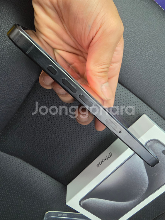 아이폰 15pro 256g 블랙 티타늄 (단순 개봉)--5