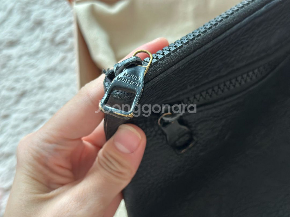 루이비통 버질아블로 한정판 클러치--3