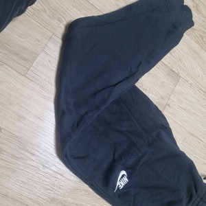 나이키 클럽폴리스조거팬츠. L