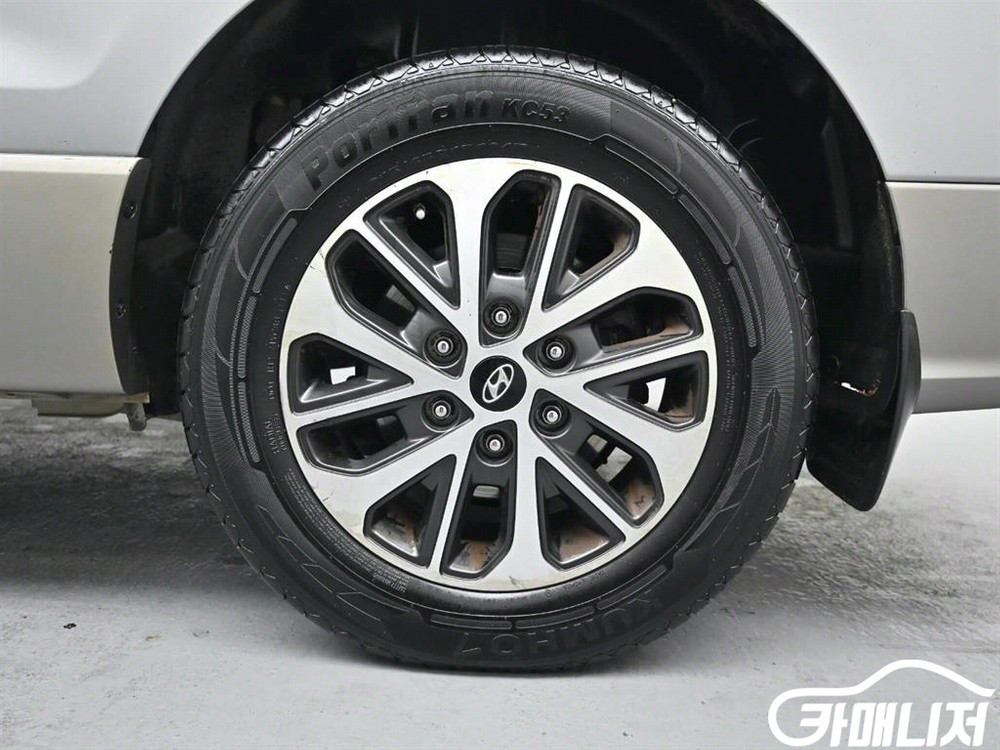 [현대]더 뉴 그랜드 스타렉스 4WD 어반 9인승 익스--4