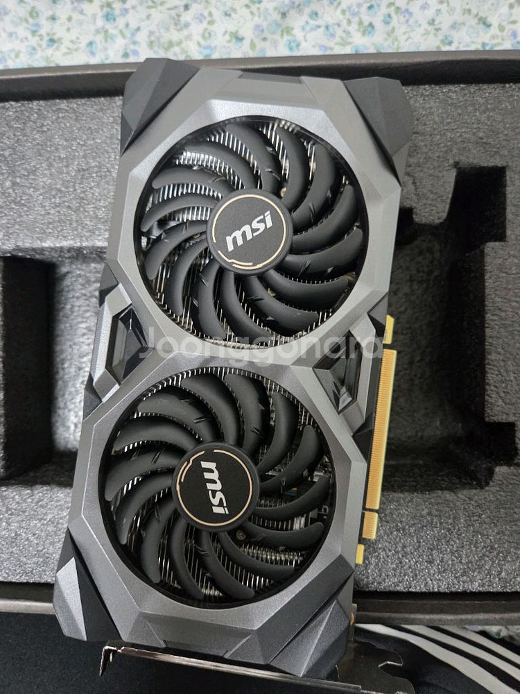 rx5700xt--0