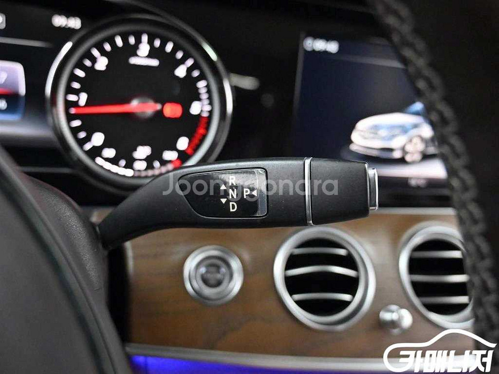 [벤츠]E-클래스 W213 E220d 4MATIC 익스--8