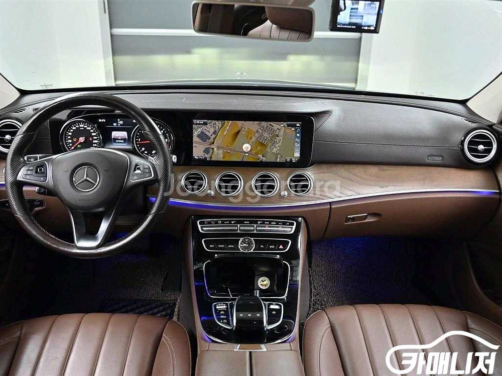 [벤츠]E-클래스 W213 E220d 4MATIC 익스--6