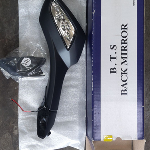 보이져 GTS,LED흑색무광,오른쪽 만 입니다.